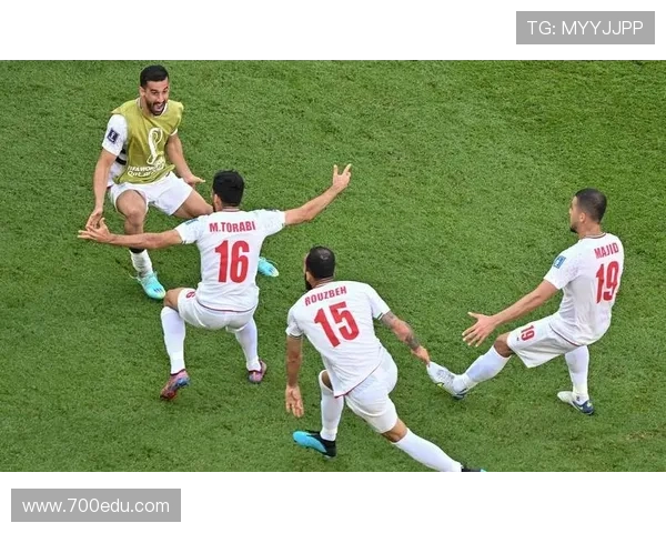 美国伊朗足球明星联手搞笑大赛引发全球球迷热议与欢笑